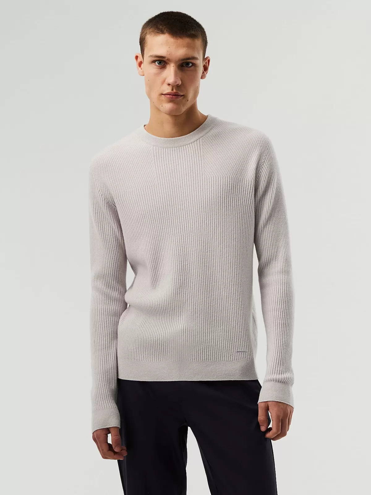 Shop AlphaTauri Seamless 3D Knit Cashmere-Blend Crewneck Sweater Chalk