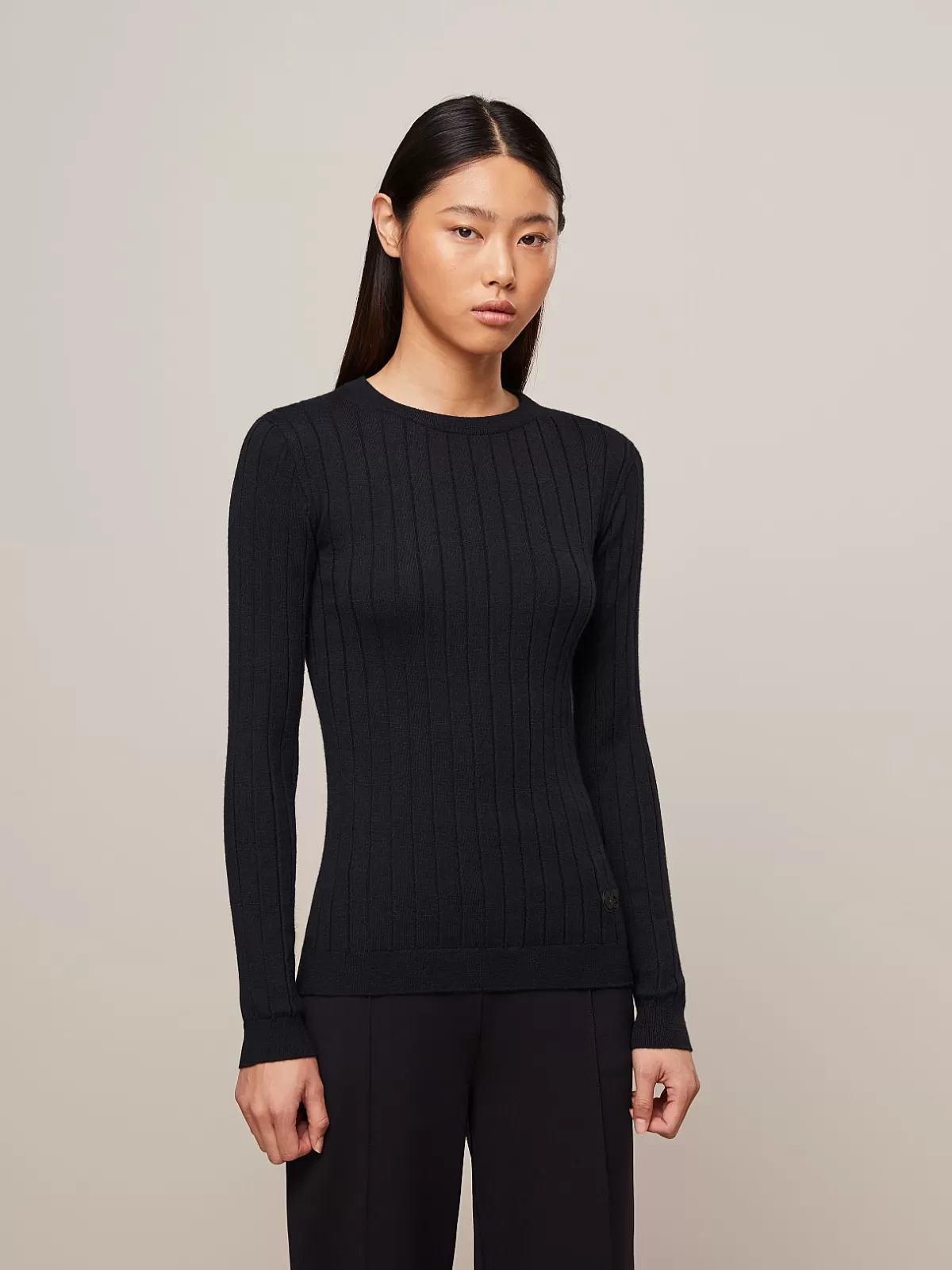 Sale AlphaTauri Seamless 3D Knit Cashmere-Coolmax® Sweater Black