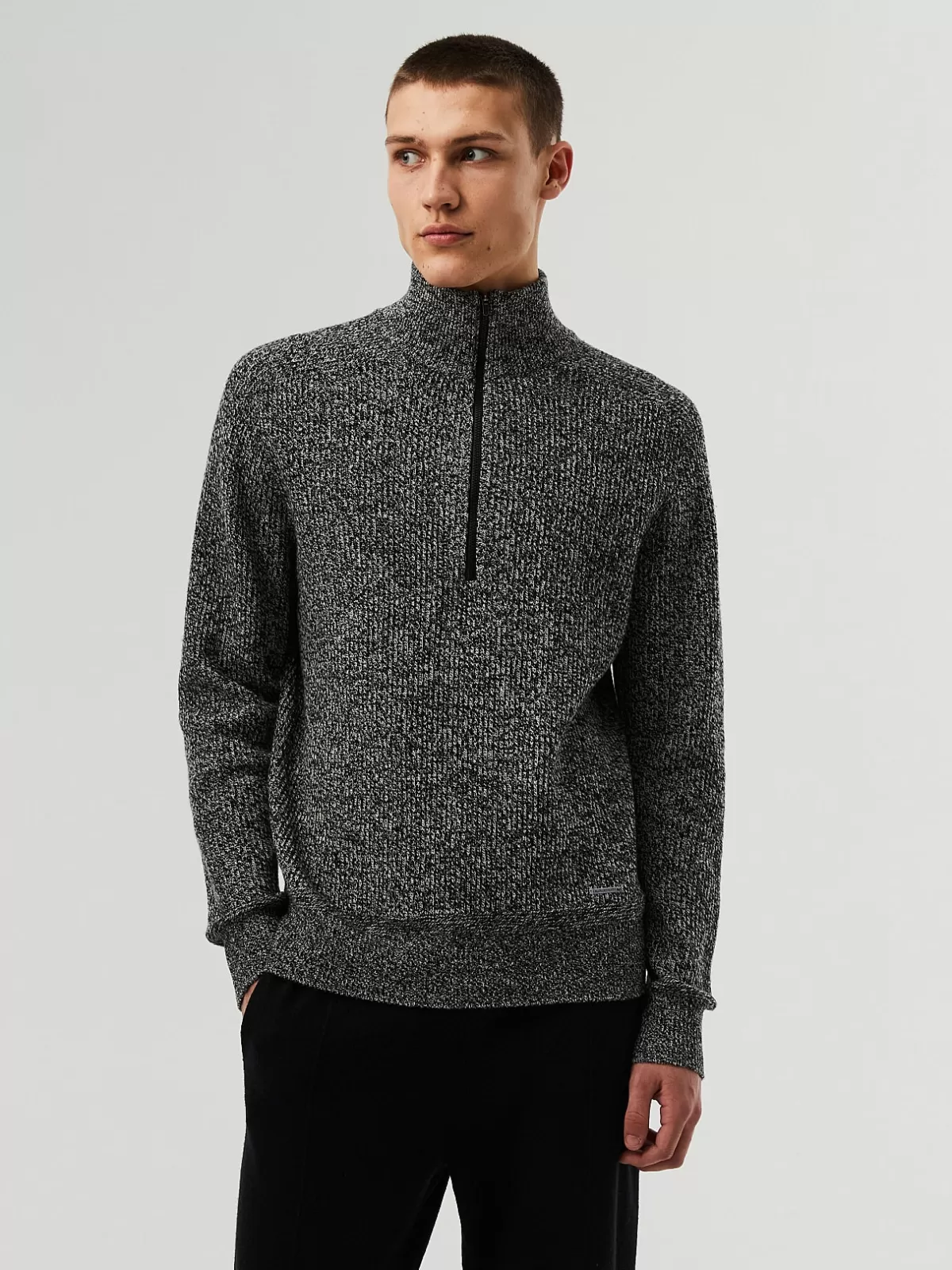 Store AlphaTauri Seamless 3D Knit Merino Wool Half-Zip Sweater Black / White