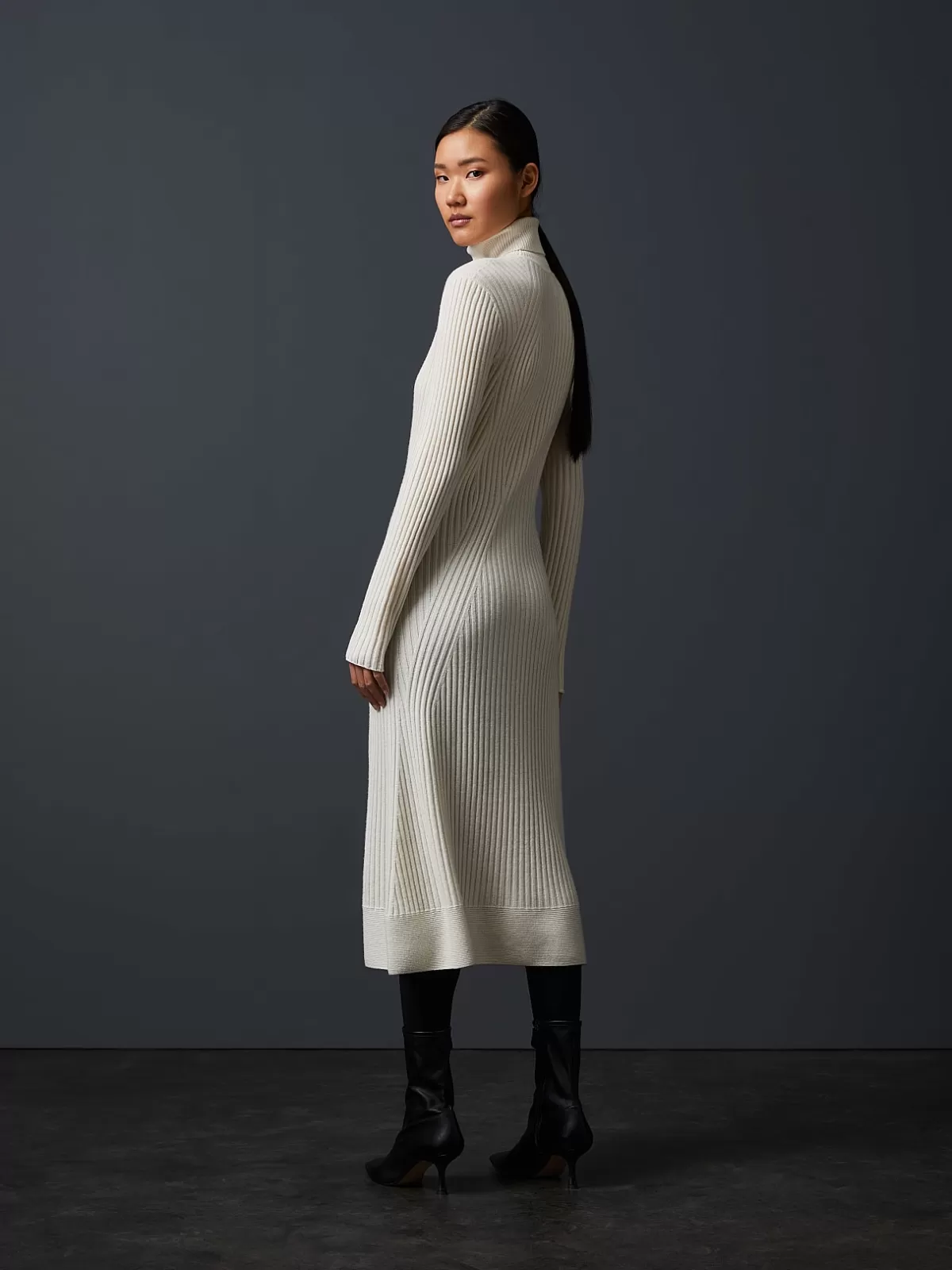 Fashion AlphaTauri Seamless 3D-Knit Cashmere-Blend Dress Off White