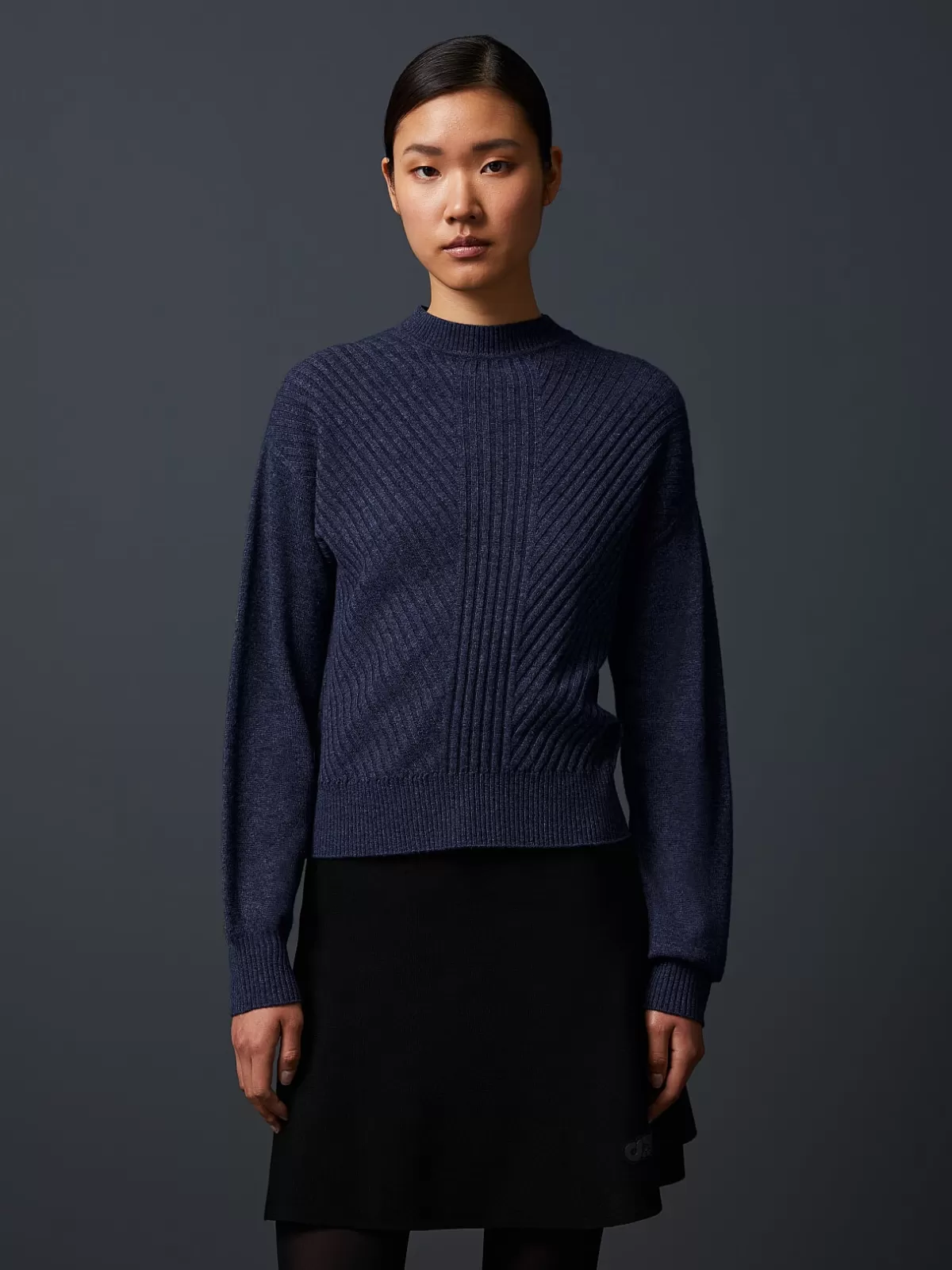 Fashion AlphaTauri Seamless Cashmere-Blend Crewneck Sweater Navy