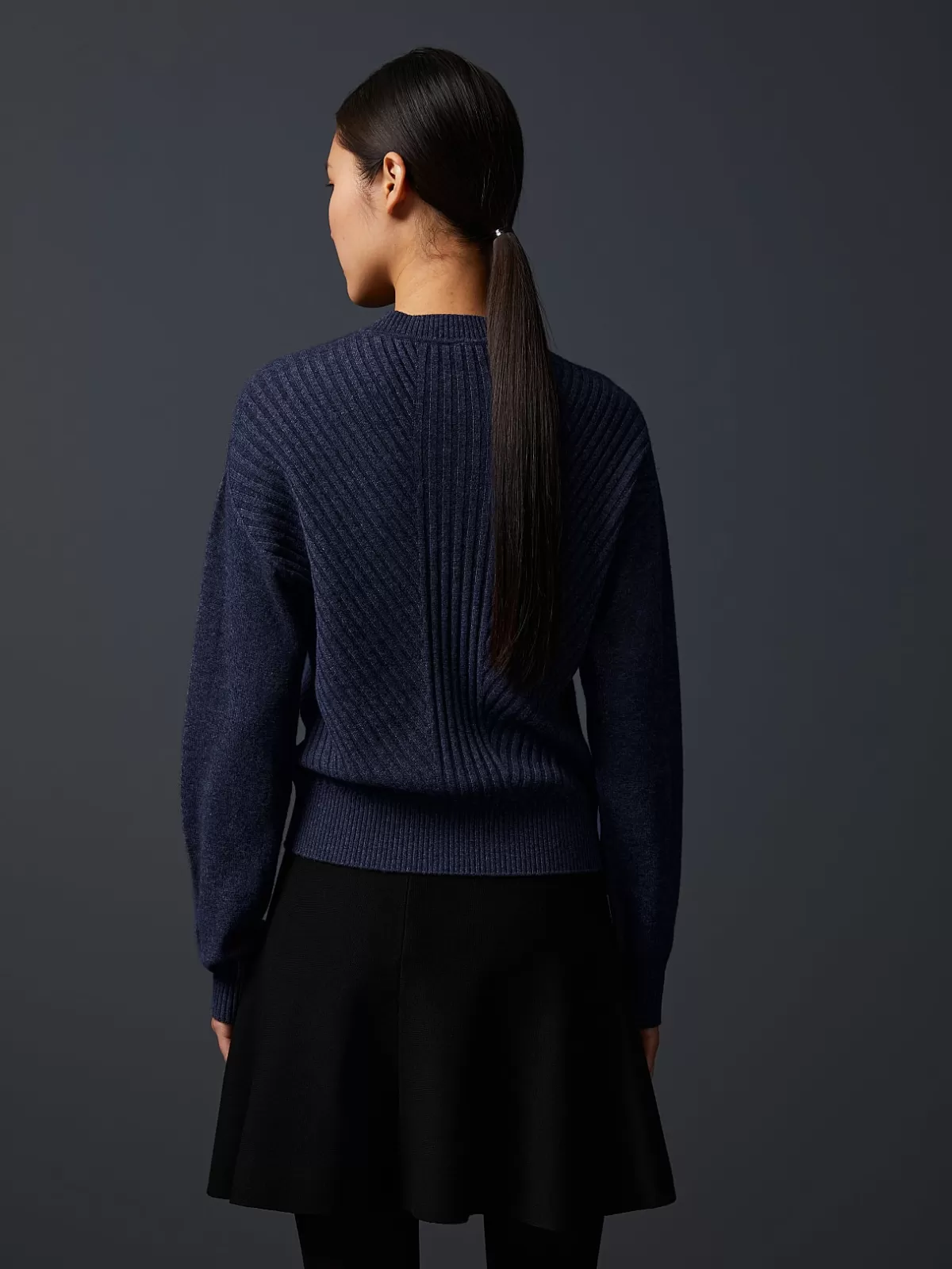 Fashion AlphaTauri Seamless Cashmere-Blend Crewneck Sweater Navy